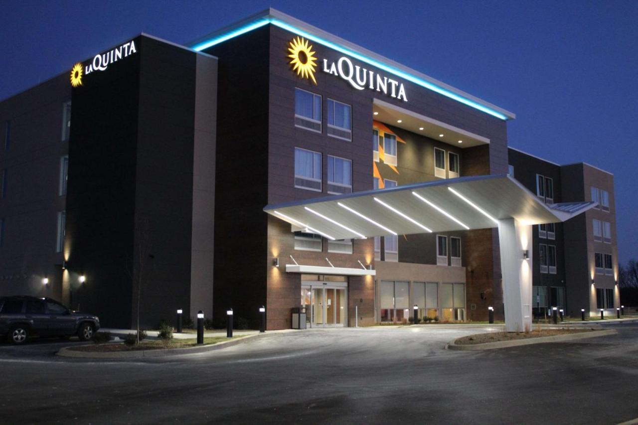 La Quinta Inn & Suites By Wyndham Bardstown Exterior photo